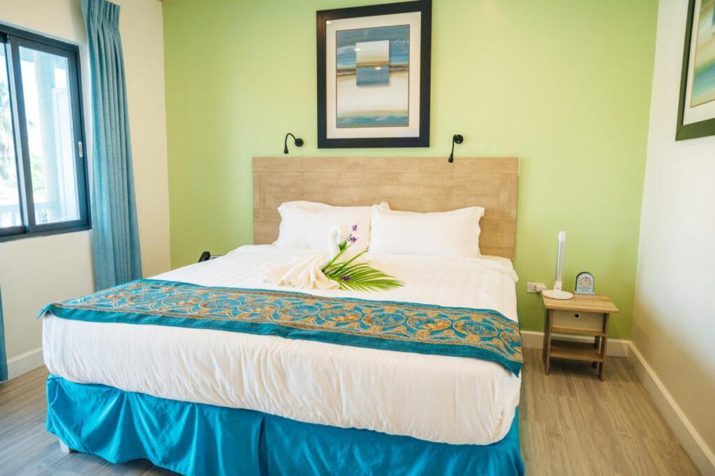 Maxwell Del Mar Hotel Christ Church Bagian luar foto